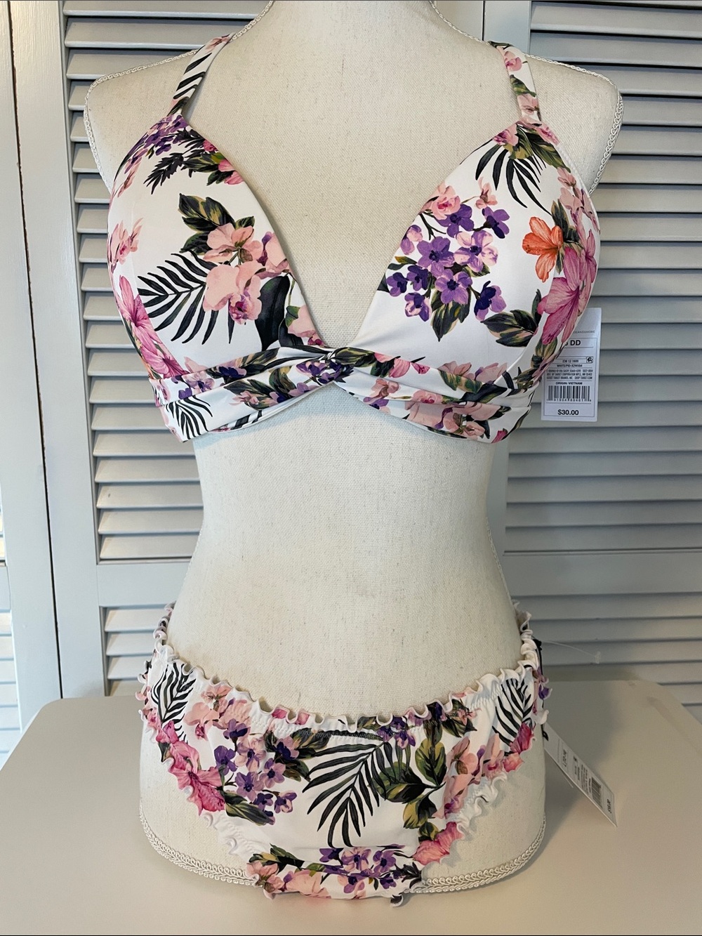 NWT - Shade & Shore White Floral Bikini Sz 36DD /Large Bottoms